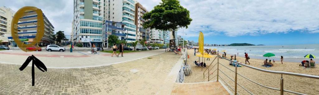 Apartamento Vista Mar 209 - 2 Quartos - Praia Do Morro - Predio Frente Mar - Varanda Com Vista Mar - Elevador - Atravessou A Avenida, Ja Esta Na Praia - Com Garagem - Internet Guarapari Εξωτερικό φωτογραφία