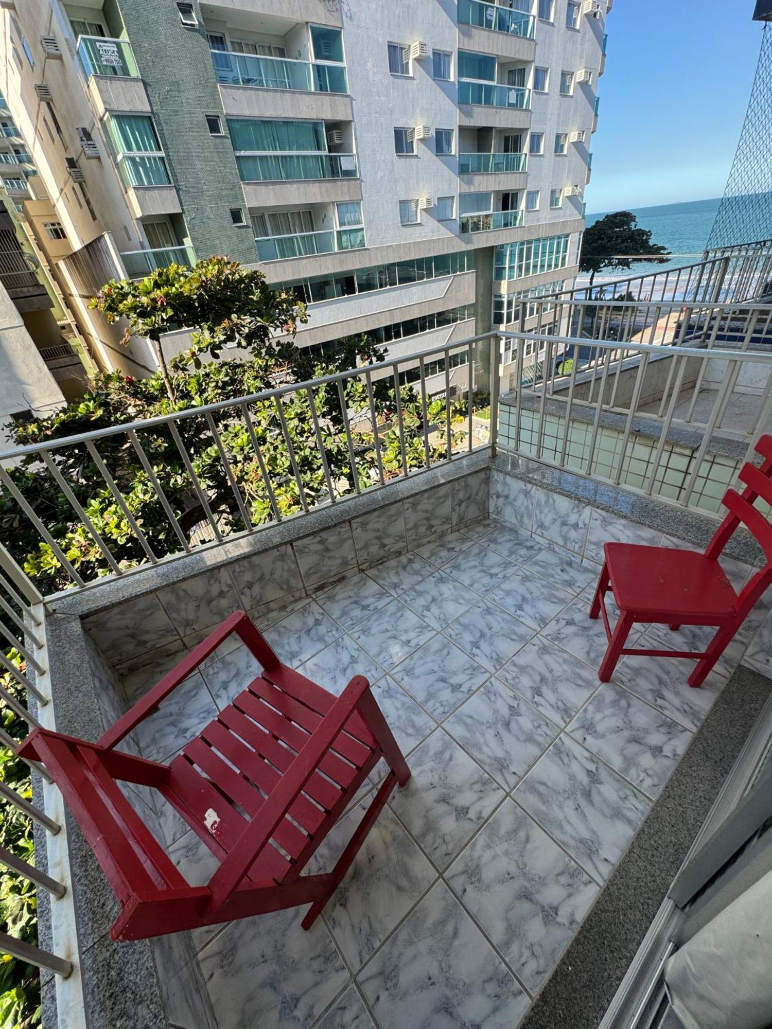 Apartamento Vista Mar 209 - 2 Quartos - Praia Do Morro - Predio Frente Mar - Varanda Com Vista Mar - Elevador - Atravessou A Avenida, Ja Esta Na Praia - Com Garagem - Internet Guarapari Εξωτερικό φωτογραφία
